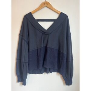 BKE Womens Mixed Media Waffle Knit Thermal V-Neck Top Charcoal Navy Size M